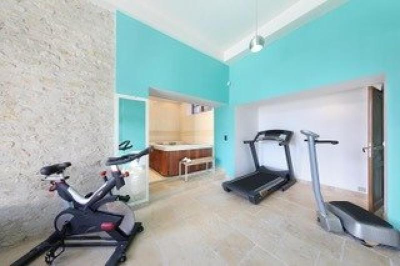 Maison - 335 m² - 12 pièces