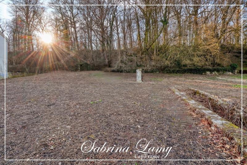 Terrain constructible - 1 676 m²