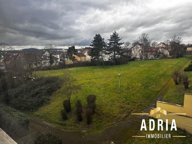 Appartement - 95 m² - 5 pièces