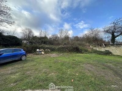 Terrain - 700 m²