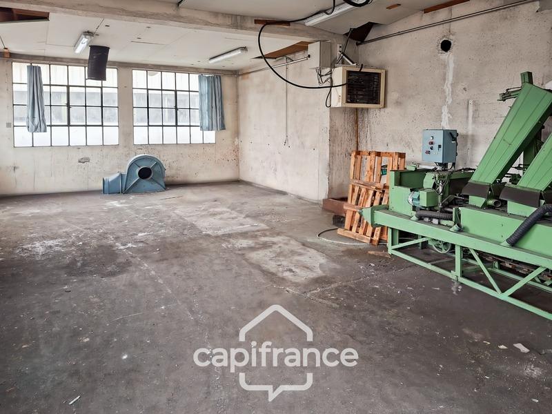 Bureau - 3 800 m² - 6 pièces