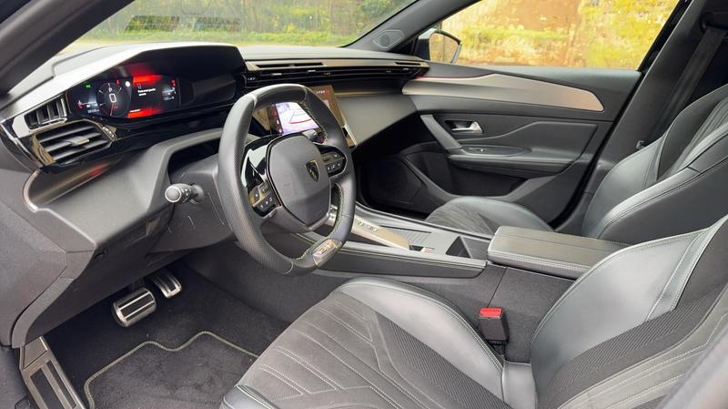 Peugeot 308 III 1.2 PureTech 130 Eat8 Gt Line - Entretien constructeur Toit ouvrant