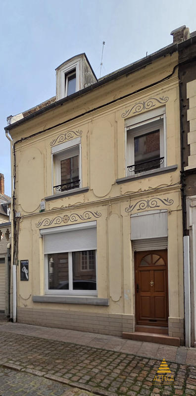 Maison - 96 m² - 5 pièces