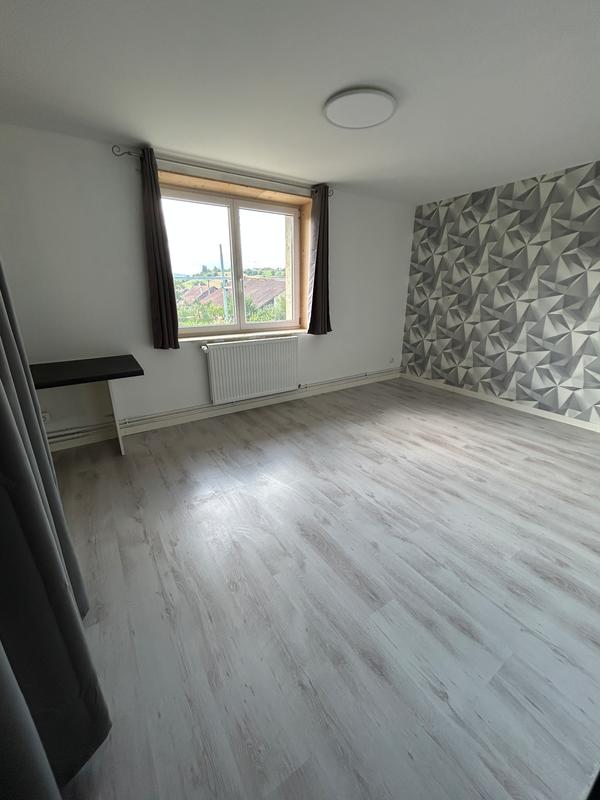 Maison - 242 m² - 8 pièces