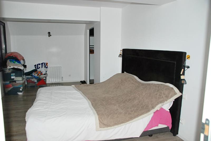 Maison - 222 m² - 10 pièces