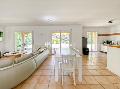 Maison - 140 m² - 6 pièces