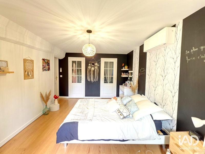 Maison - 270 m² - 5 pièces