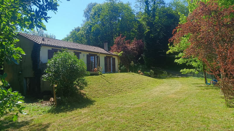 Maison - 90 m² - 5 pièces
