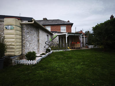 Maison - 121 m² - 7 pièces