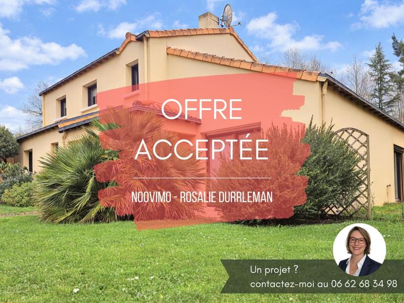 Maison - 210 m² - 8 pièces