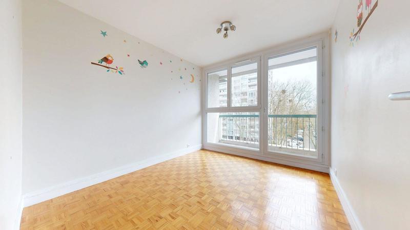 Appartement - 80 m² - 4 pièces