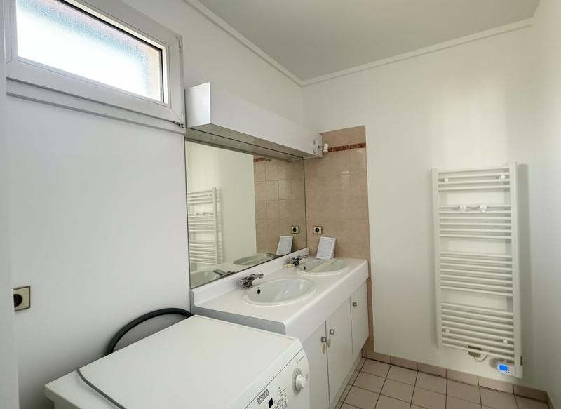 Appartement - 85 m² - 4 pièces