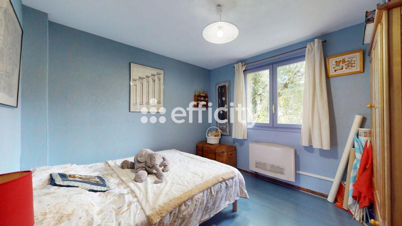 Maison - 210 m² - 8 pièces