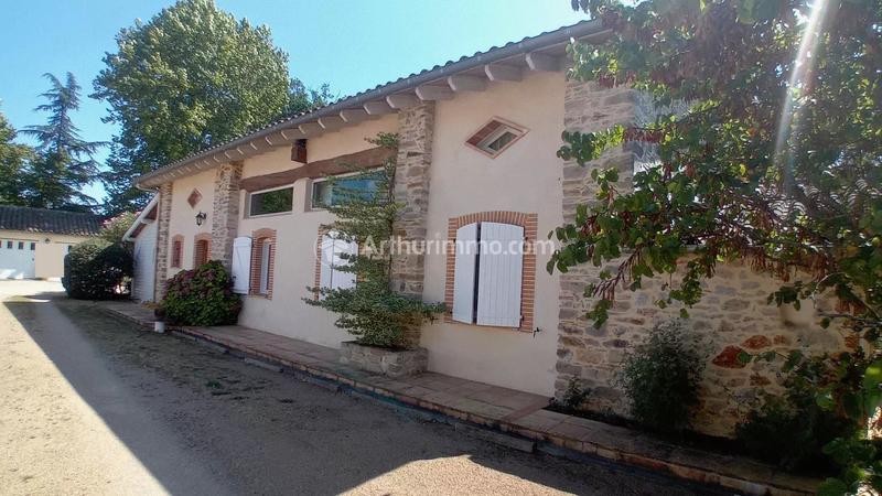 Maison - 262 m² - 7 pièces