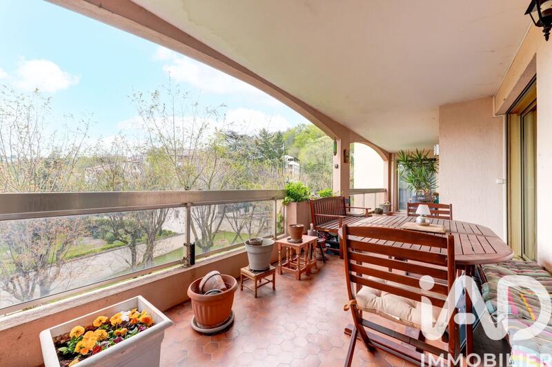 Appartement - 96 m² - 4 pièces