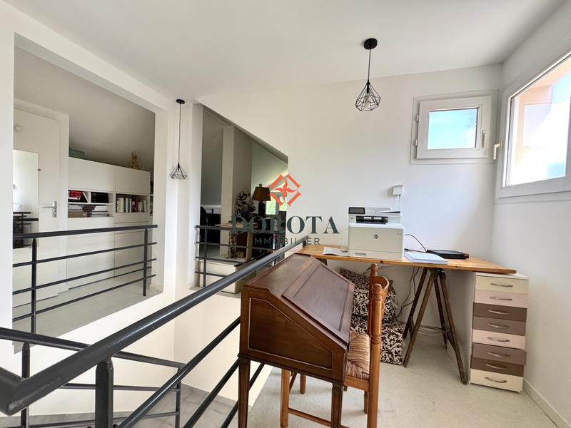 Villa - 189 m² - 6 pièces