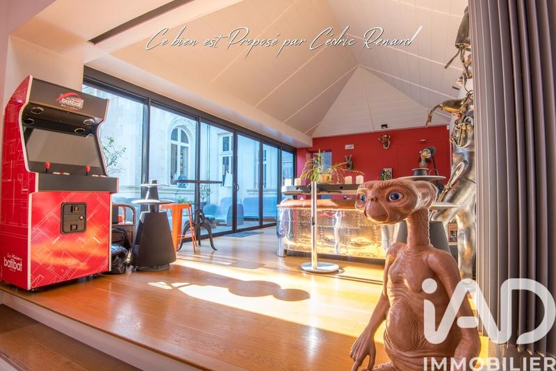 Maison - 225 m² - 10 pièces