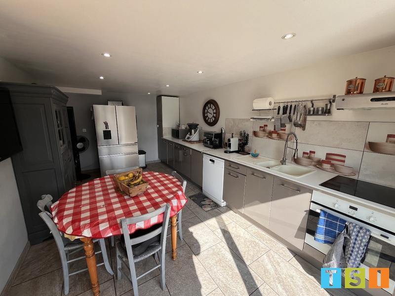 Maison - 151 m² - 6 pièces