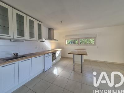 Appartement - 75 m² - 3 pièces