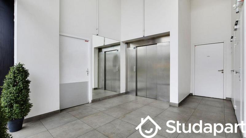 Chambre - 9 m² - 1 pièce