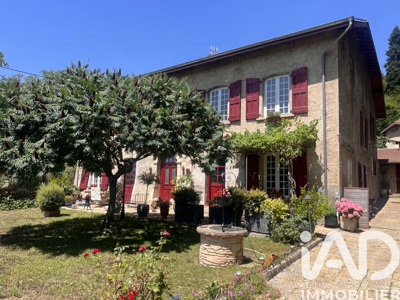 Maison - 290 m² - 12 pièces