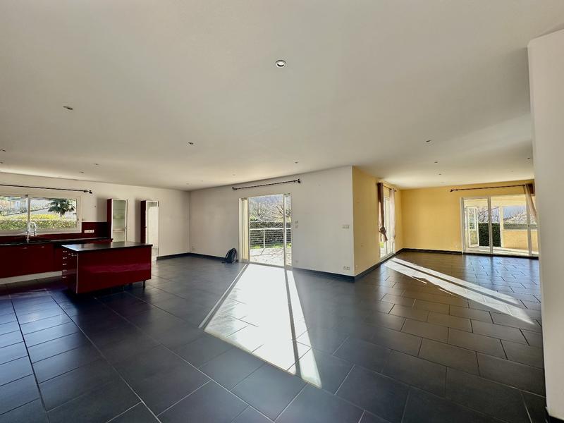 Maison - 190 m² - 6 pièces