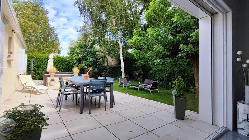 Maison - 96 m² - 4 pièces