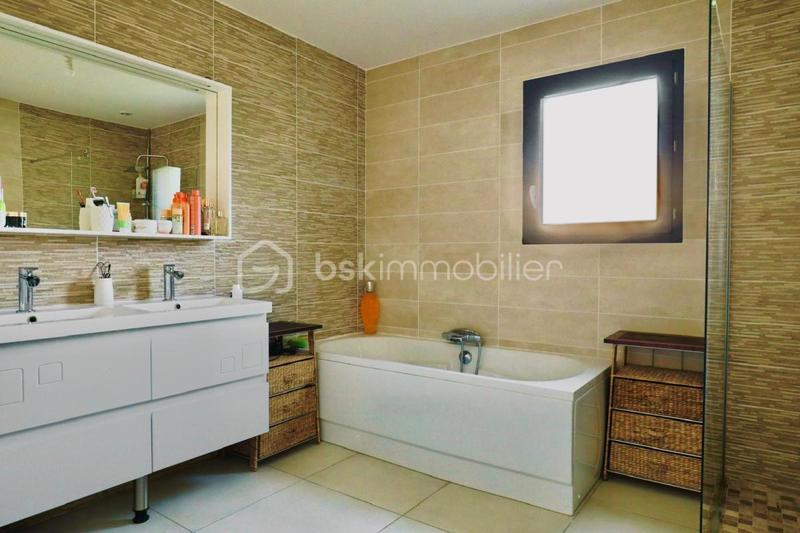 Maison - 144 m² - 5 pièces