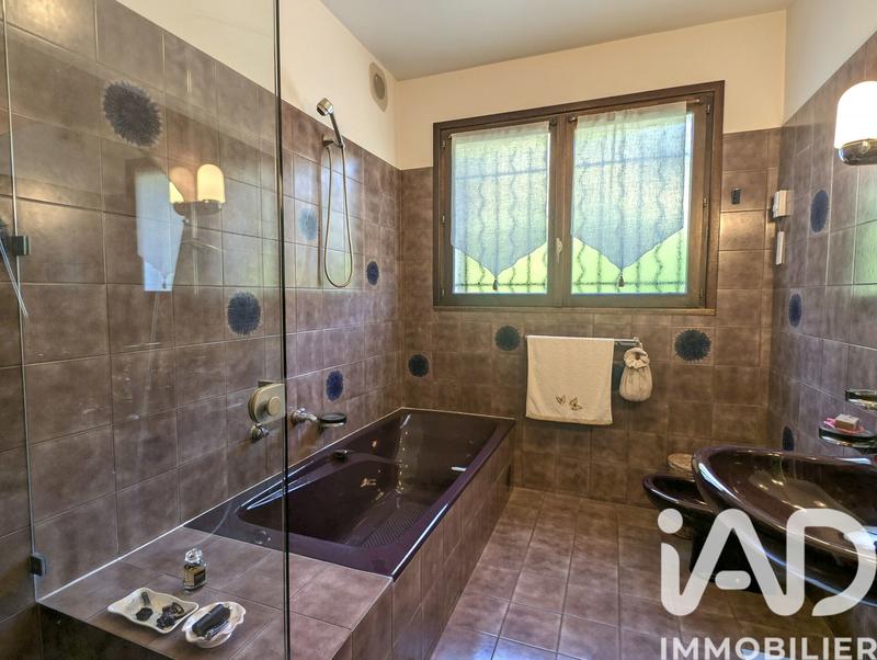 Maison - 111 m² - 4 pièces