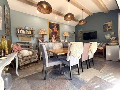 Maison - 165 m² - 6 pièces