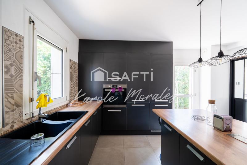 Maison - 140 m² - 5 pièces