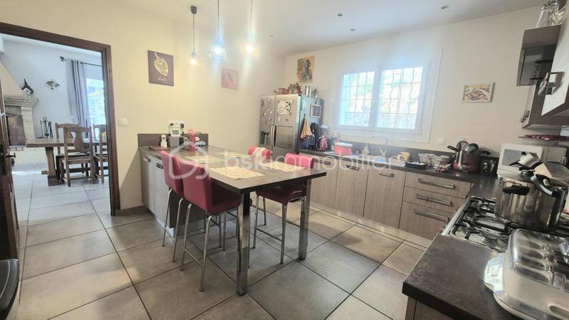 Maison - 297 m² - 10 pièces