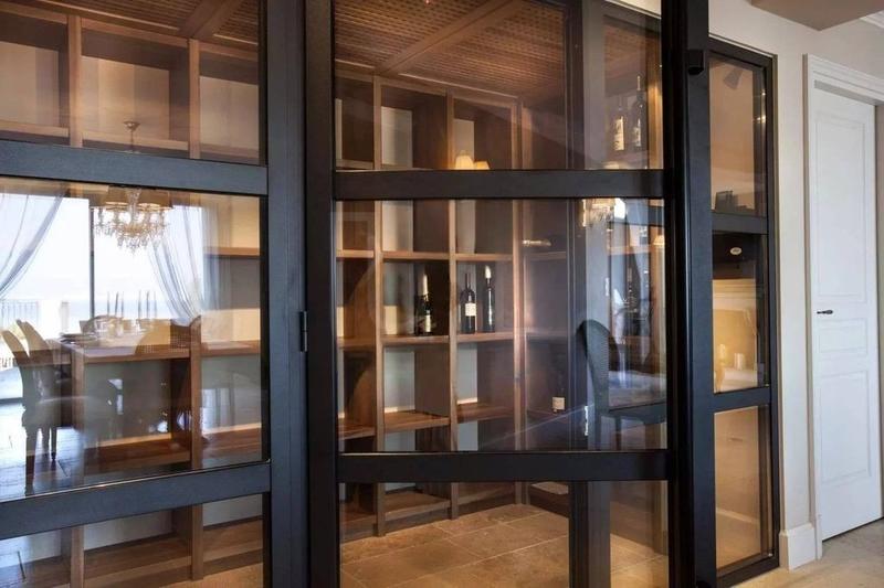 Villa - 300 m² - 8 pièces