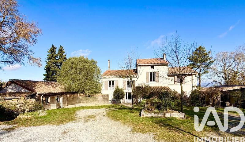 Maison - 280 m² - 15 pièces