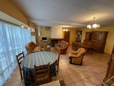 Maison - 200 m² - 7 pièces