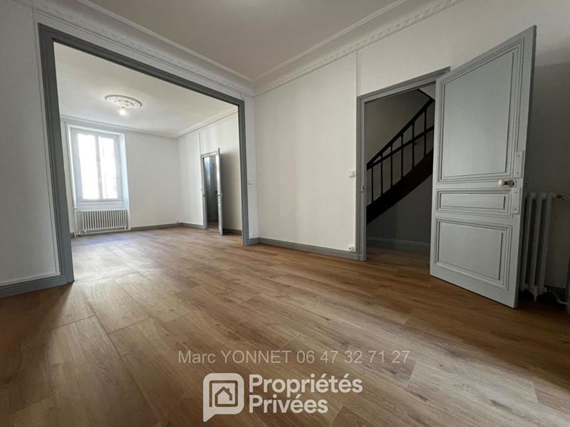 Maison - 135 m² - 9 pièces