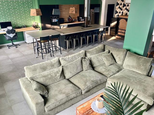 Maison - 650 m² - 12 pièces