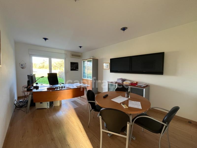 Propriété - 400 m² - 10 pièces