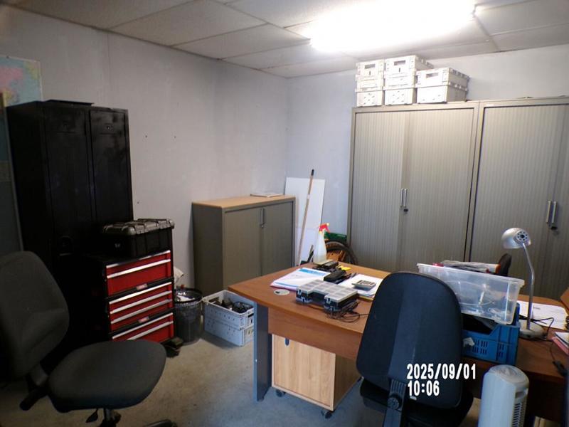 Parking / Garage - 290 m²