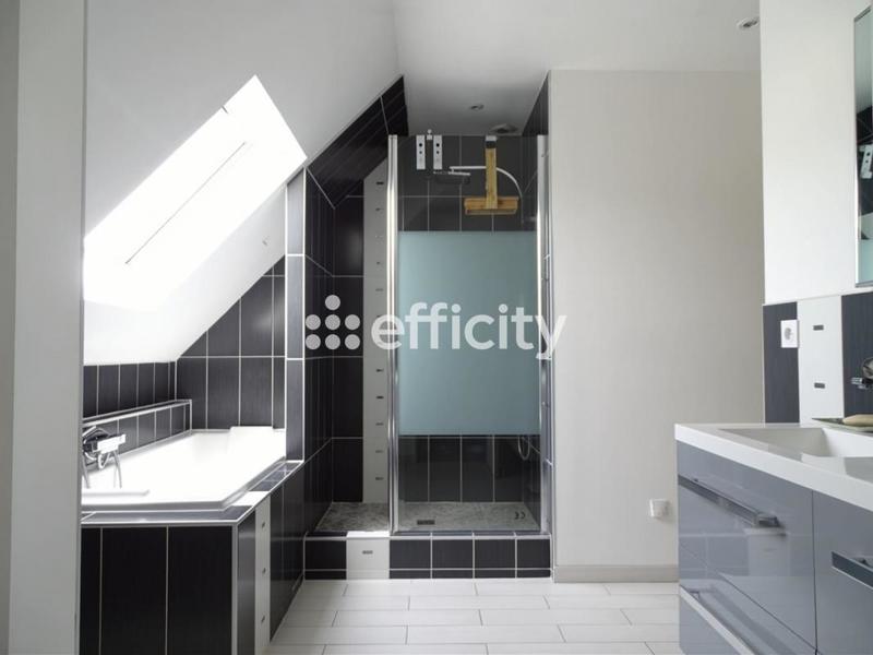 Maison - 139 m² - 6 pièces