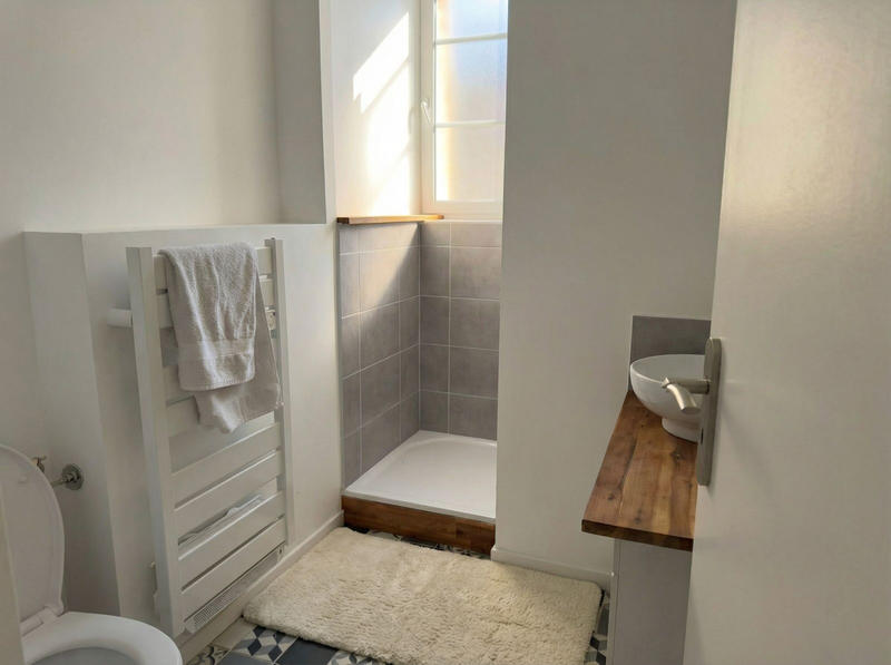 Maison - 265 m² - 9 pièces