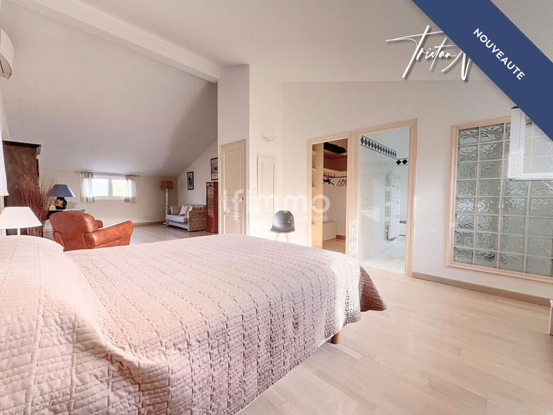 Mas - 260 m² - 7 pièces