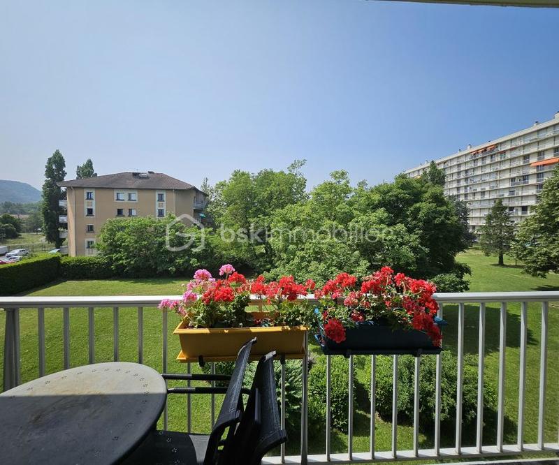 Appartement - 94 m² - 5 pièces