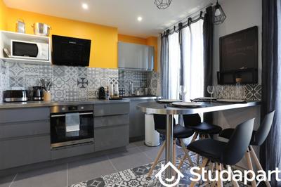 Chambre - 10 m² - 1 pièce