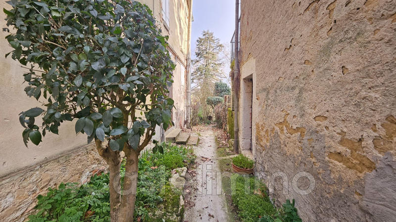 Maison - 210 m² - 6 pièces