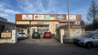 Local commercial - 210 m² - 6 pièces