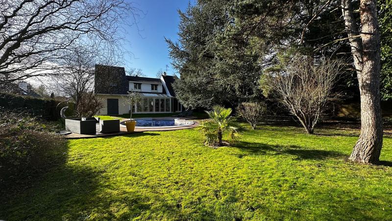 Maison - 186 m² - 6 pièces