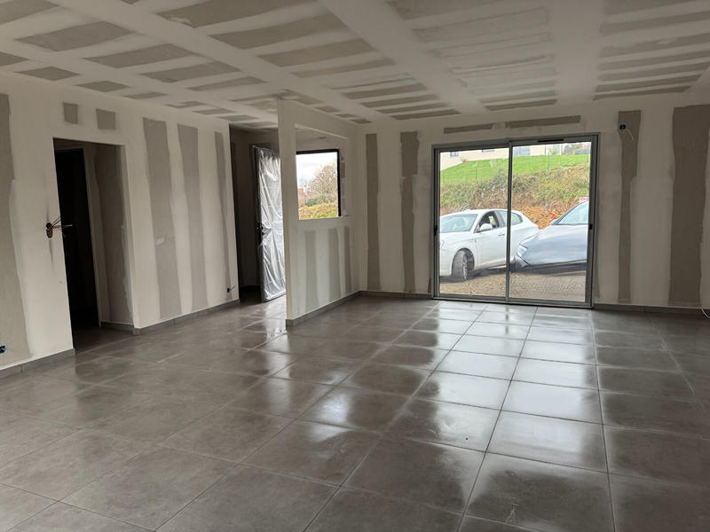 Maison - 99 m² - 4 pièces