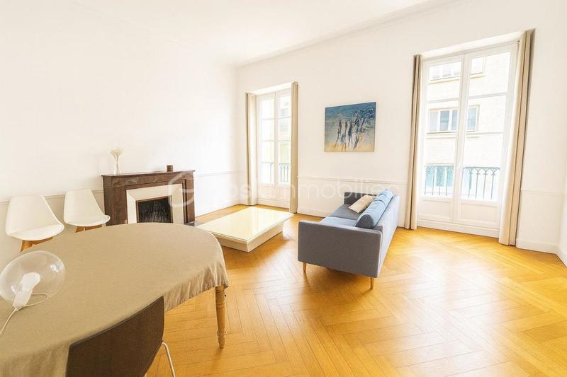 Appartement - 99 m² - 4 pièces