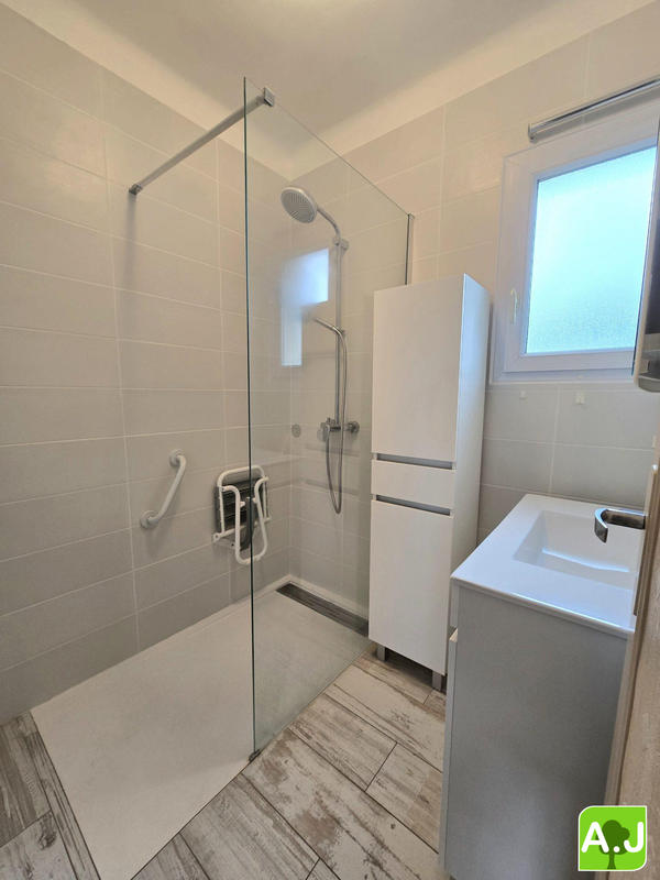 Maison - 64 m² - 5 pièces